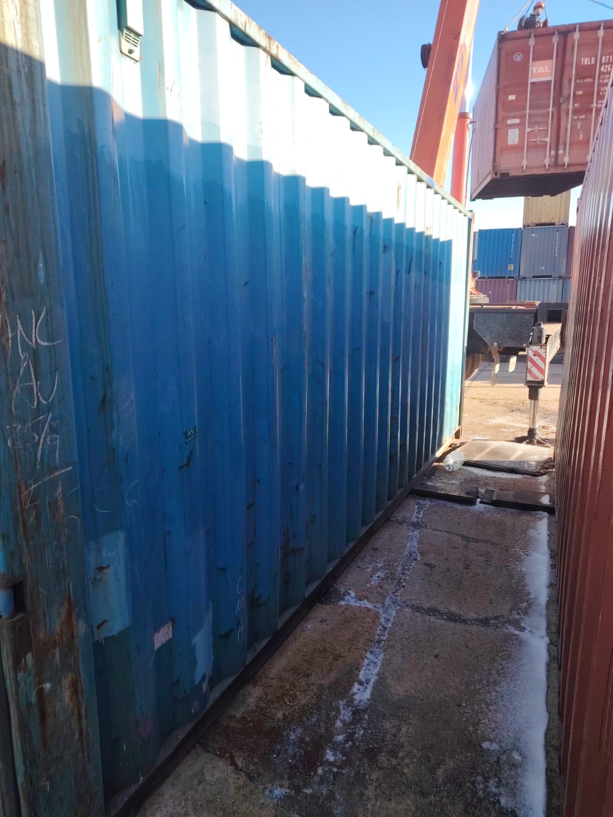 Морской контейнер AXIU4177156